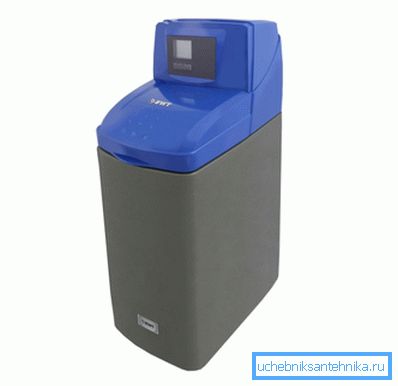 Un dispositif pour préparer de l'eau avant de verser dans le système de chauffage Un dispositif pour préparer de l'eau avant de verser dans le système de chauffage