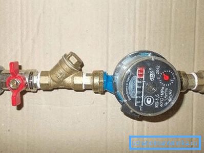 L'utilisation d'un robinet à tournant sphérique lors de l'installation du compteur L'utilisation d'un robinet à tournant sphérique lors de l'installation du compteur