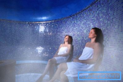 L’adoption du bain russe suppose la présence d’une grande quantité de vapeur chaude L’adoption du bain russe suppose la présence d’une grande quantité de vapeur chaude