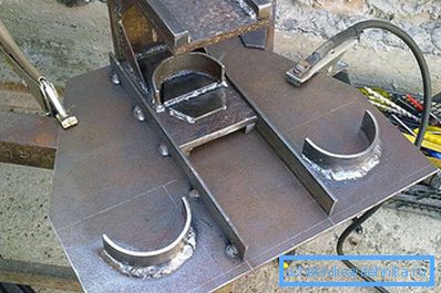 Dispositif pour plier le tube profilé Dispositif pour plier le tube profilé