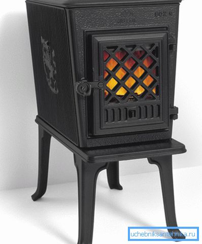 Un design de poêle attrayant peut être une décoration d'intérieur