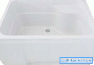 Receveur de douche rectangulaire profond de 120x80 pouvant avoir un siège dans l'un des coins pour plus de commodité Receveur de douche rectangulaire profond de 120x80 pouvant avoir un siège dans l'un des coins pour plus de commodité