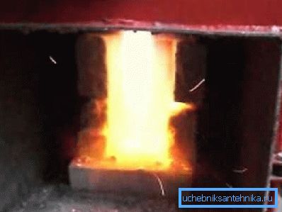 Le travail du four est similaire à la combustion du gaz naturel dans une chaudière à gaz. Le travail du four est similaire à la combustion du gaz naturel dans une chaudière à gaz.