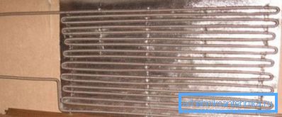 Système de chauffage en fonctionnement des tubes inox ondulés Système de chauffage en fonctionnement des tubes inox ondulés