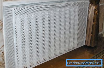 La maille du radiateur améliore l'apparence des piles neuves et anciennes La maille du radiateur améliore l'apparence des piles neuves et anciennes