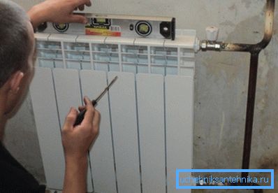 Les radiateurs doivent être installés de manière responsable. Les radiateurs doivent être installés de manière responsable.