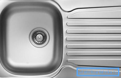Évier avec support pour batterie de cuisine en acier inoxydable 460x760 mm Évier avec support pour batterie de cuisine en acier inoxydable 460x760 mm