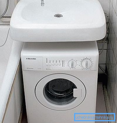 Lavabo dans la salle de bain sans trou pour le robinet à eau Lavabo dans la salle de bain sans trou pour le robinet à eau