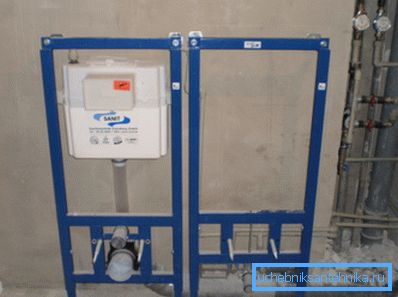 Cadres pour toilettes et bidet.