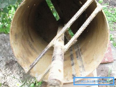 Les entretoises en ferraillage fixent l'axe et renforcent la structure de manière fiable Les entretoises en ferraillage fixent l'axe et renforcent la structure de manière fiable