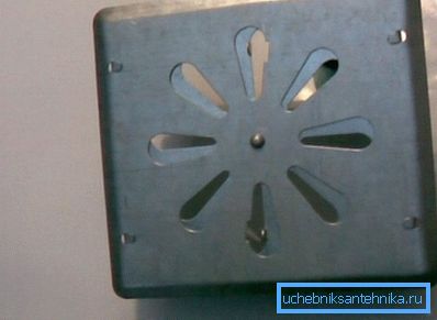 Treillis avec porte Treillis avec porte