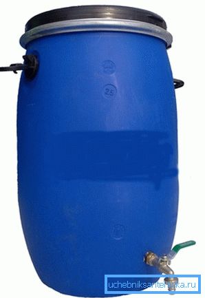 Le réservoir est de 100 litres. Le réservoir est de 100 litres.