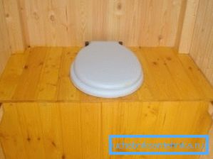 Cuvette de toilette en bois fait maison Cuvette de toilette en bois fait maison