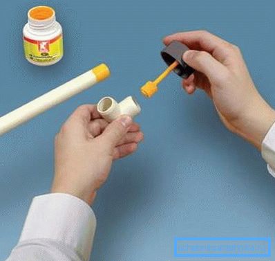 Tuyaux en polypropylène autoadhésifs