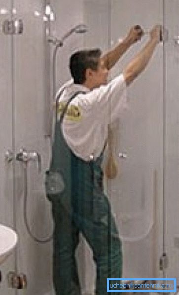 Enlever les parois de la cabine de douche Enlever les parois de la cabine de douche