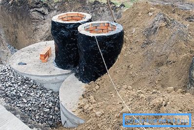 1135 Fosse septique de deux structures en béton