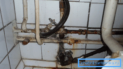 Conduite sur des lignes d'alimentation en eau. Conduite sur des lignes d'alimentation en eau.