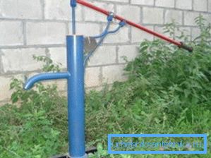 La pompe à tige de pompage peut pomper de l'eau d'une grande profondeur. La pompe à tige de pompage peut pomper de l'eau d'une grande profondeur.