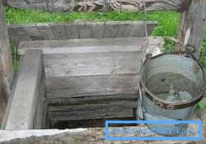 Un puits à l'intérieur du puits se suggère simplement comme la continuation d'une tentative d'approvisionnement fiable en eau du site. Un puits à l'intérieur du puits se suggère simplement comme la continuation d'une tentative d'approvisionnement fiable en eau du site.