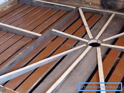 1198 Drain de plancher en bois