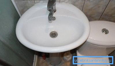 Le réservoir de vidange ne doit pas être trop large Le réservoir de vidange ne doit pas être trop large
