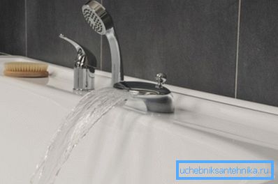 Robinet de salle de bain.