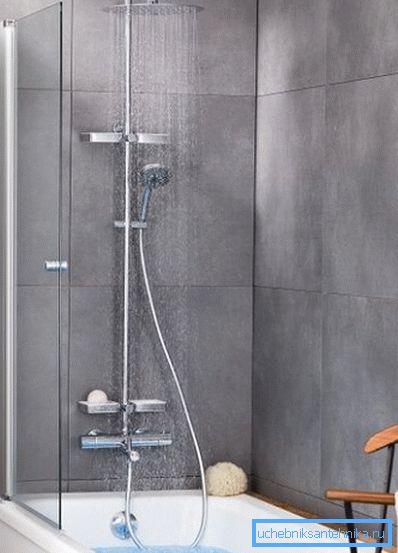 Le mélangeur pour une salle de bain avec une douche de pluie Valentin Opium 4 Le mélangeur pour une salle de bain avec une douche de pluie Valentin Opium 4