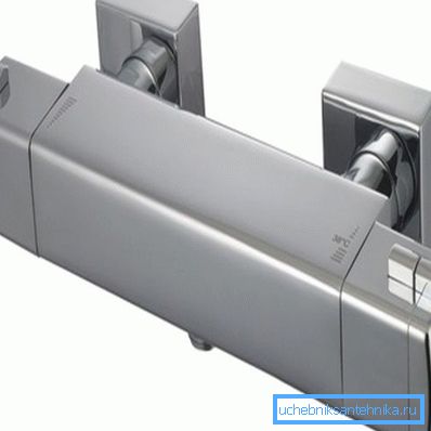 Robinet moderne, équipé d'un thermostat