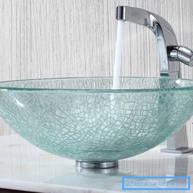 Évier en verre pour la cuisine - une solution progressive Évier en verre pour la cuisine - une solution progressive