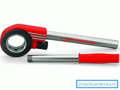 Ratchet vous permet de remplacer le mouvement circulaire alternatif.