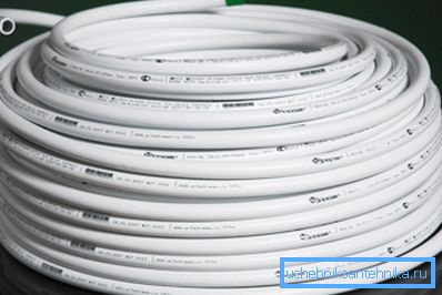 Le pipeline est fourni en rouleaux Le pipeline est fourni en rouleaux