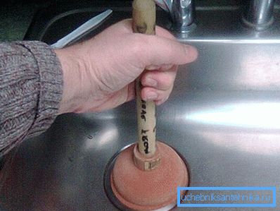 Enlever le colmatage avec un piston Enlever le colmatage avec un piston
