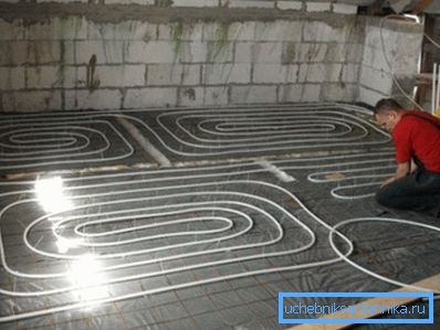 Poser plusieurs contours en spirale. Poser plusieurs contours en spirale.