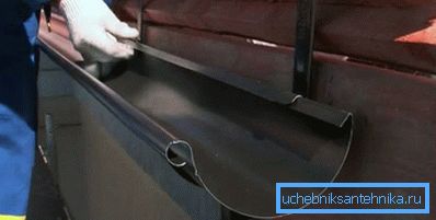 Installer des gouttières