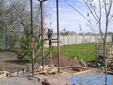 Installation pour le forage de puits. Installation pour le forage de puits.