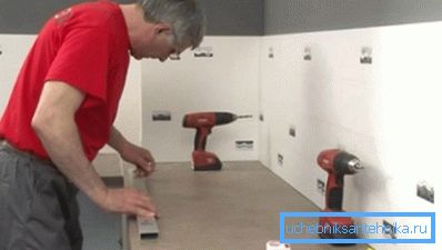 Il est préférable de confier l'installation d'un évier en granit à un spécialiste. Il est préférable de confier l'installation d'un évier en granit à un spécialiste.