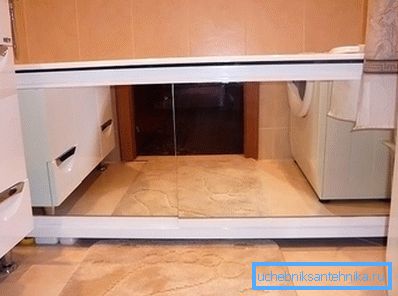 Ecran avec éléments mobiles en miroir Ecran avec éléments mobiles en miroir