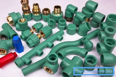 Dans la vie de tous les jours, lors de l’utilisation de tuyaux en plastique, ces types de raccords ne sont pas utilisés, car il est beaucoup plus facile et plus économique d’utiliser de la soudure Dans la vie de tous les jours, lors de l’utilisation de tuyaux en plastique, ces types de raccords ne sont pas utilisés, car il est beaucoup plus facile et plus économique d’utiliser de la soudure