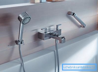 Dans la salle de bain, non seulement la fonctionnalité est importante, mais aussi la beauté et le confort. Dans la salle de bain, non seulement la fonctionnalité est importante, mais aussi la beauté et le confort.