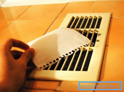 Par temps venteux, les performances de la ventilation naturelle augmentent plusieurs fois. Par temps venteux, les performances de la ventilation naturelle augmentent plusieurs fois.