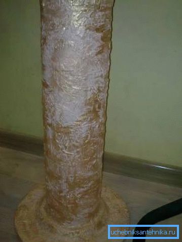 Vase à pipe en métal