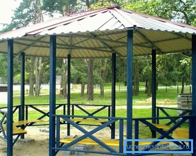 Le poids du tube profilé 80x80x3 vous permet de créer des arbres fiables, qui peuvent éventuellement être transférés d'un endroit à l'autre. Le poids du tube profilé 80x80x3 vous permet de créer des arbres fiables, qui peuvent éventuellement être transférés d'un endroit à l'autre.