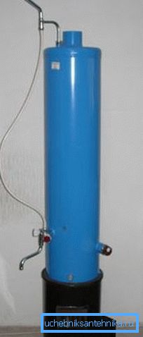 On peut voir que la chambre de combustion et le réservoir sont séparés On peut voir que la chambre de combustion et le réservoir sont séparés