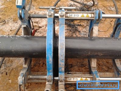 Voici la manière de joindre des tuyaux en acier par soudage Voici la manière de joindre des tuyaux en acier par soudage