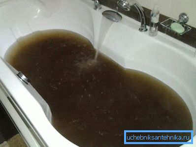 Peut avoir à prendre en charge le nettoyage de la salle de bain Peut avoir à prendre en charge le nettoyage de la salle de bain