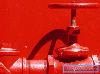 Tous les éléments extérieurs du système pour une plus grande visibilité sont peints en rouge