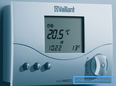 Thermostat de la chaudière à gaz à distance. Thermostat de la chaudière à gaz à distance.