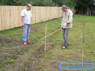 Balisage pour creuser un puits. Balisage pour creuser un puits.
