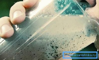 Le fluide de puits contaminé est dangereux pour la santé humaine. Le fluide de puits contaminé est dangereux pour la santé humaine.