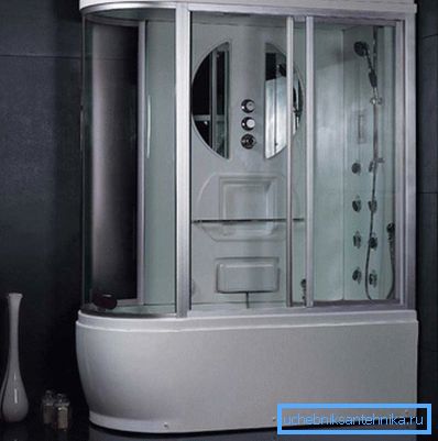 Douche plastique fermée 130x70